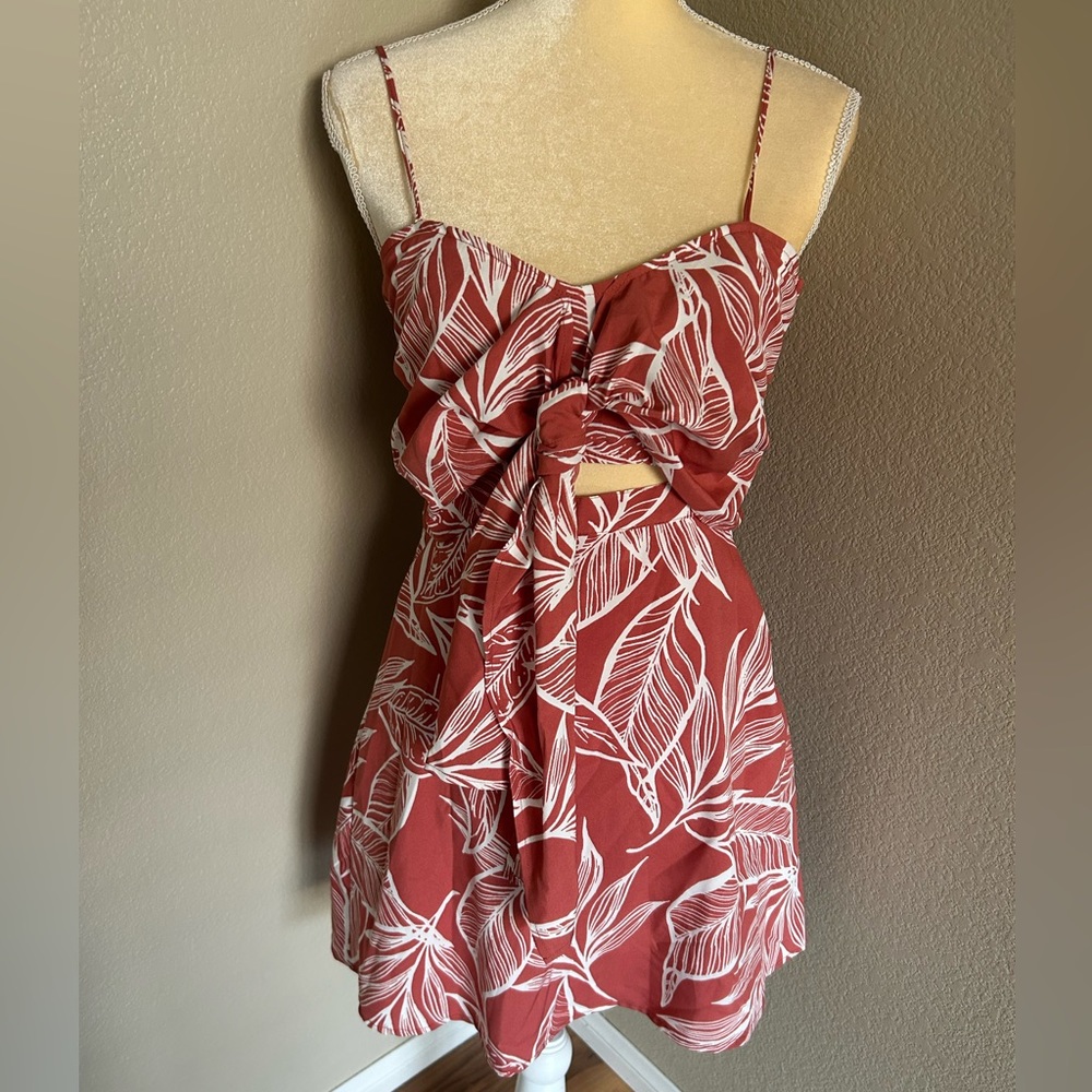 Avlux dress size M